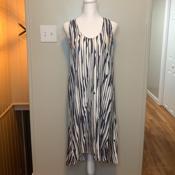 Theory Adlerdale Broken-Stripe Silk Twill Dress - Picture 4 of 8